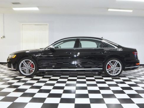 Used 2020 Audi S8 L image 6