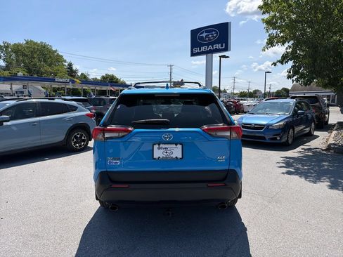 Used 2021 Toyota RAV4 XLE w/ Convenience Package AWD/4WD image 12