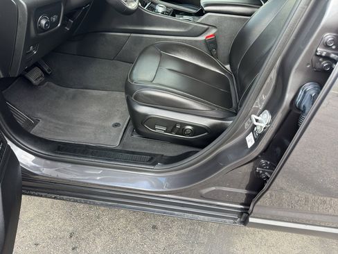 Used 2023 Jeep Grand Cherokee L Limited w/ Trailer Tow Group (B) image 8