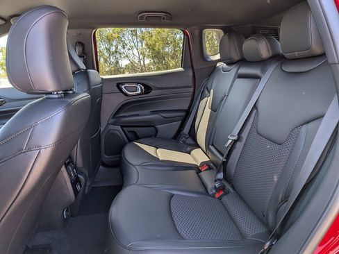 New 2026 Jeep Compass Latitude image 24