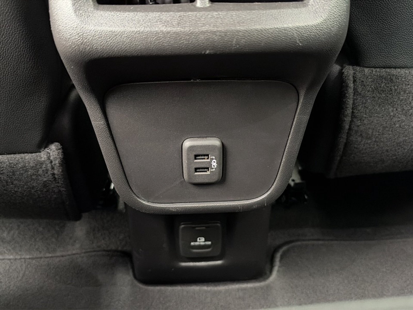 Used 2023 Chevrolet Equinox RS w/ RS Leather Package AWD/4WD image 22