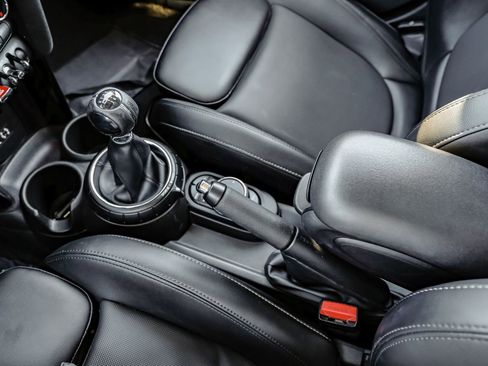 Used 2015 MINI Cooper S image 23