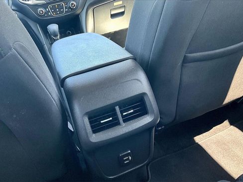 Used 2023 Chevrolet Equinox LT w/ Driver Convenience Package image 32