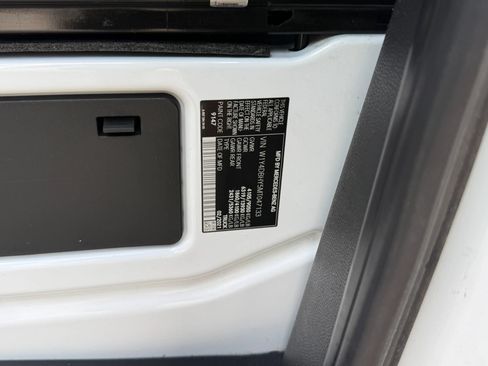 Used 2021 Mercedes-Benz Sprinter 2500 w/ Premium Package image 15