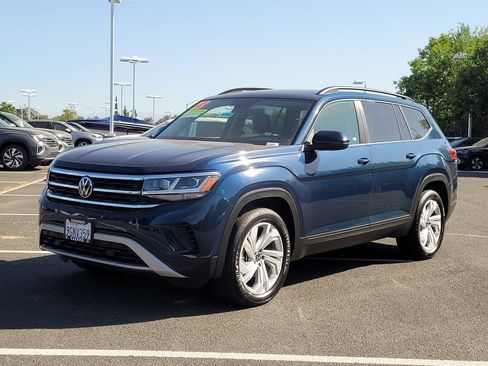 Used 2023 Volkswagen Atlas SE w/ Panoramic Sunroof Package FWD image 10