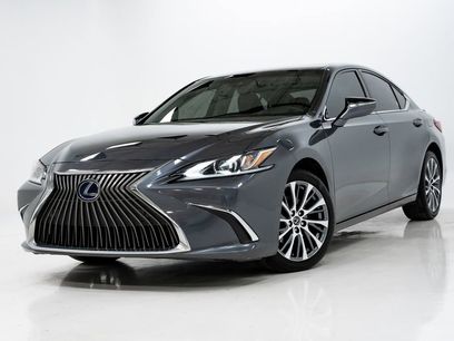 Used 2020 Lexus ES 300h w/ Premium Package