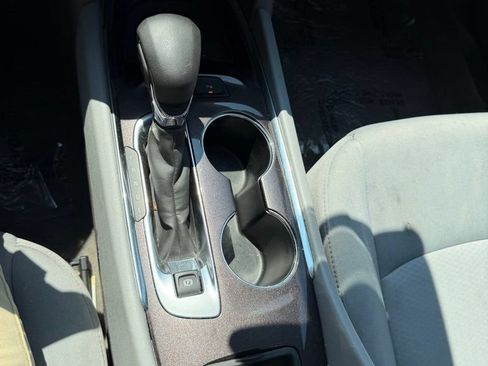 Used 2024 Chevrolet Malibu LT FWD image 16