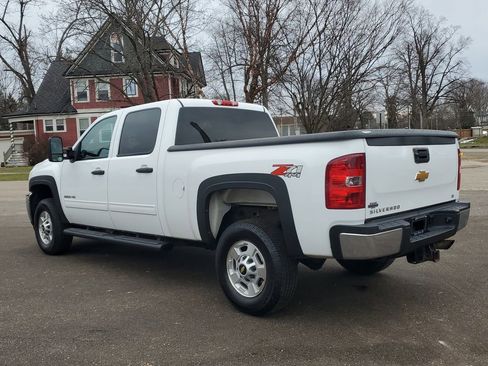 Used 2014 Chevrolet Silverado 2500 LT w/ Suspension Package, Off-Road image 4