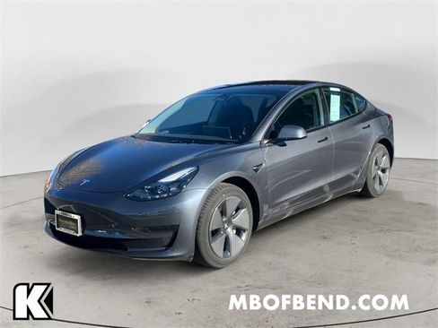 Used 2023 Tesla Model 3 Standard Range image 1