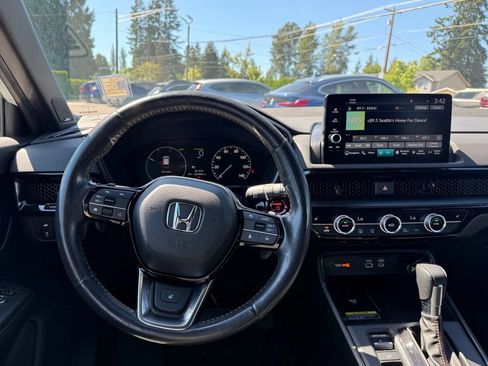 Used 2024 Honda CR-V Sport Touring image 21