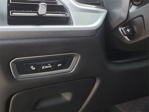 Used 2024 BMW X7 xDrive40i image 25