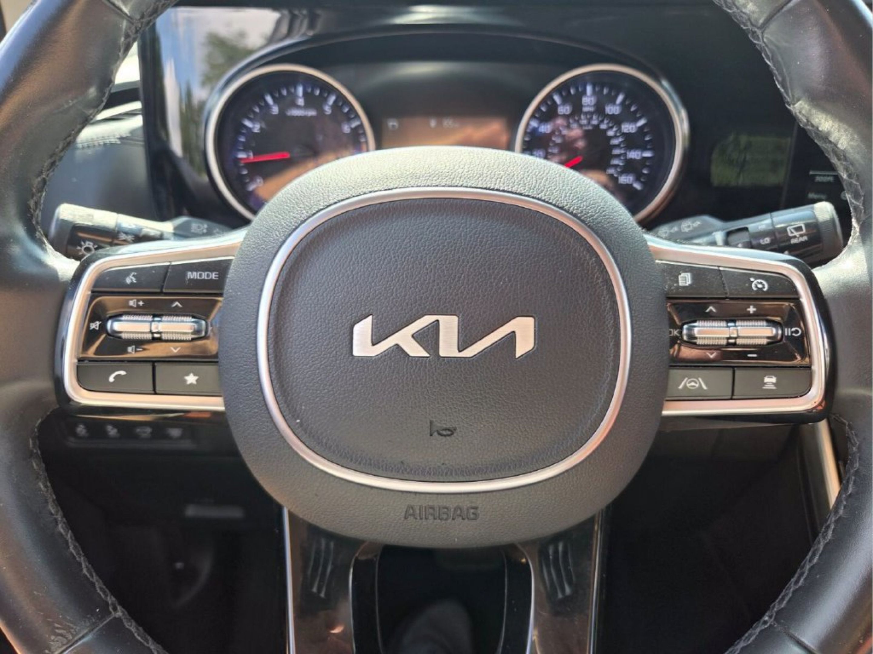 Used 2022 Kia Carnival SX FWD image 35