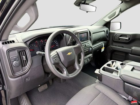 Used 2024 Chevrolet Silverado 1500 Custom RWD image 9
