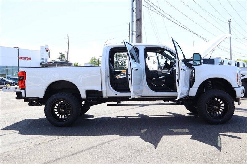 Used 2024 Ford F250 Platinum AWD/4WD image 45
