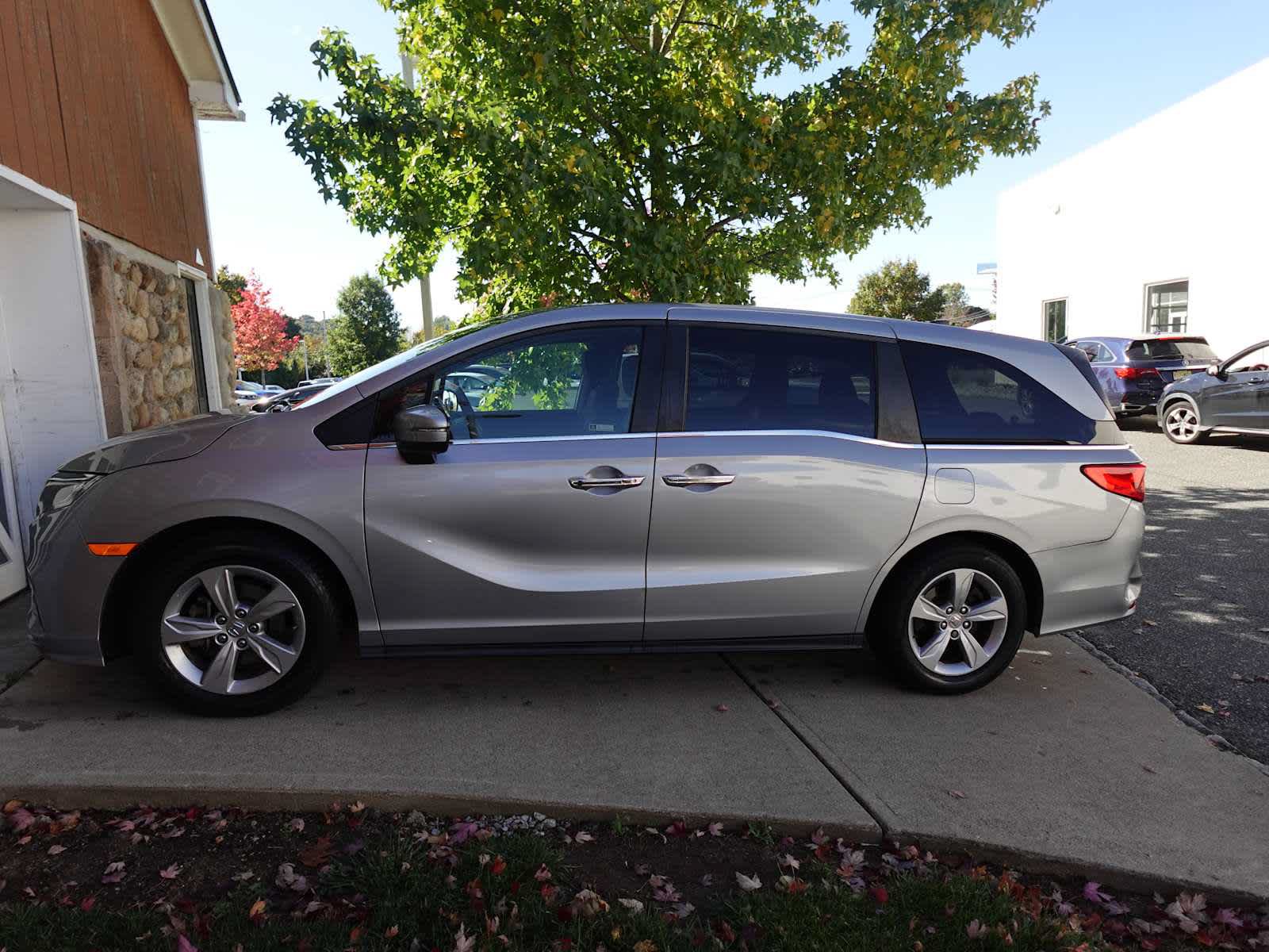 Used 2019 Honda Odyssey EX image 4