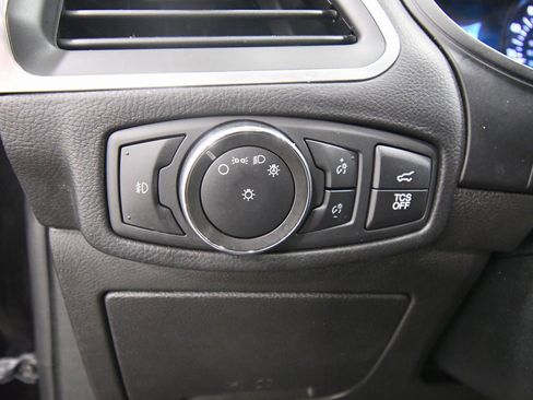 Used 2022 Ford Edge Titanium image 19