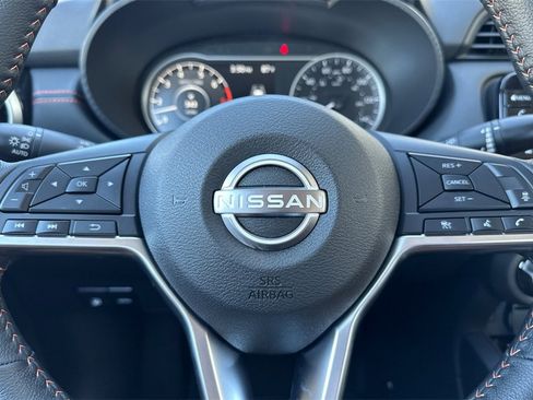 Used 2025 Nissan Versa SR w/ Trunk Package image 24
