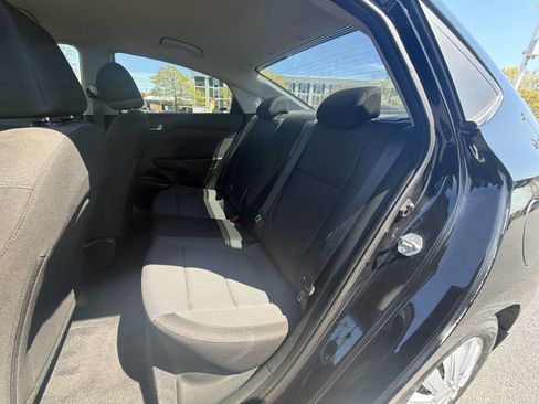 Used 2018 Hyundai Accent SE FWD image 21