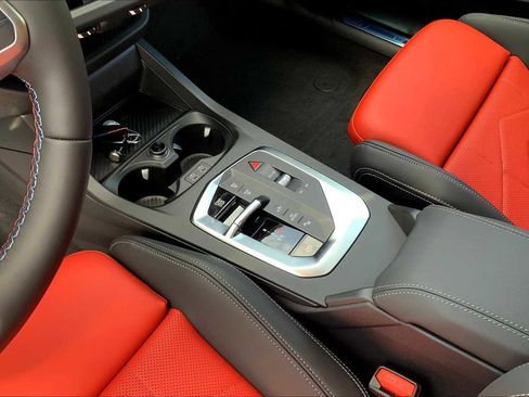 Used 2026 BMW M235i xDrive w/ Technology Package image 8