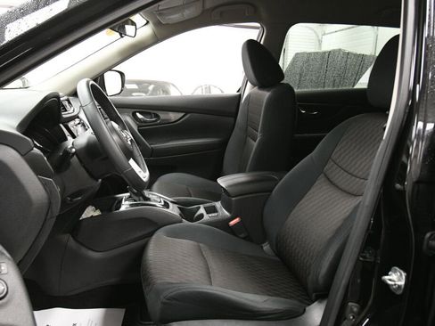 Used 2017 Nissan Rogue SV w/ Midnight Edition image 10