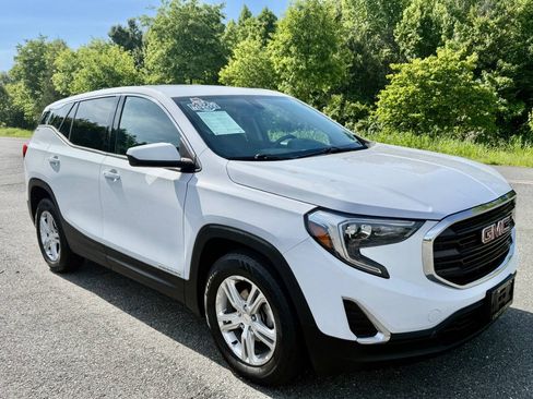 Used 2018 GMC Terrain SLE FWD image 2