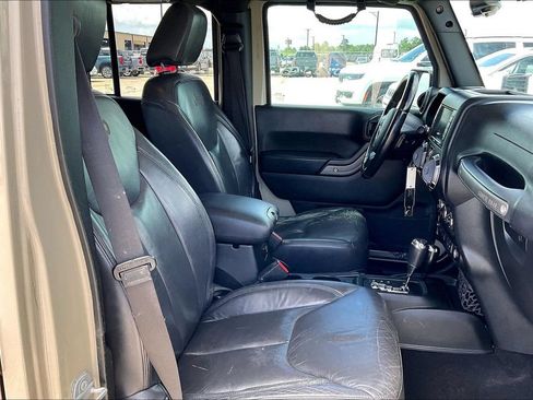 Used 2017 Jeep Wrangler Unlimited Sport w/ Quick Order Package 24S AWD/4WD image 28