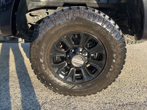 Used 2022 Ford F250 Platinum w/ Tremor Off-Road Package image 28
