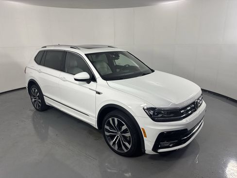 Used 2021 Volkswagen Tiguan SEL Premium R-Line AWD/4WD image 33