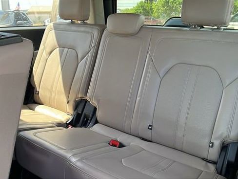 Used 2024 Ford Expedition Max Limited AWD/4WD image 18