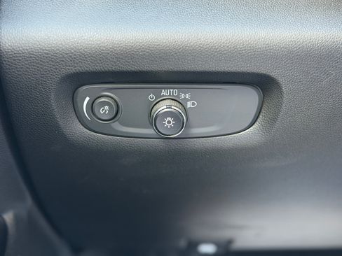 Used 2023 Chevrolet Traverse RS w/ LPO, Floor Liner Package AWD/4WD image 7