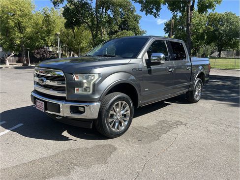Used 2017 Ford F150 Lariat w/ Equipment Group 502A Luxury AWD/4WD image 3