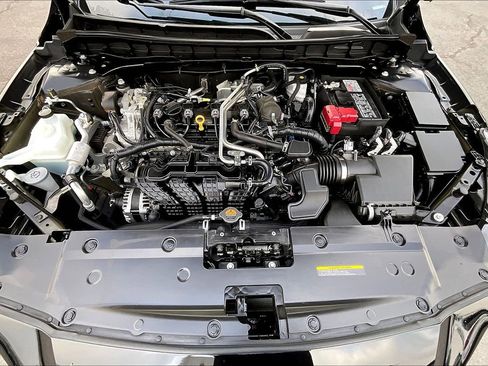 Used 2024 Nissan Altima 2.5 SV image 10