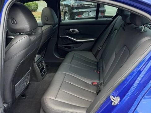 Used 2021 BMW 330i Sedan w/ M Sport Package RWD image 10