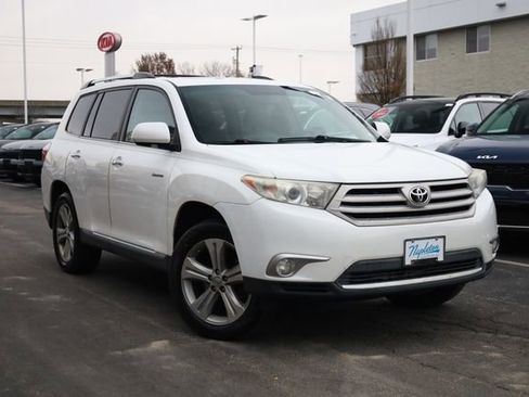 Used 2013 Toyota Highlander Limited image 2