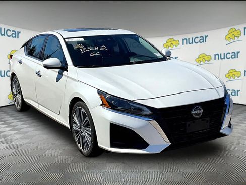 Used 2024 Nissan Altima 2.5 SL image 1