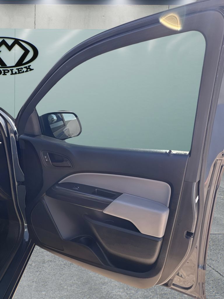 Used 2019 Chevrolet Colorado W/T RWD image 17