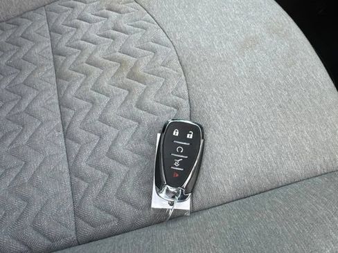 Used 2024 Chevrolet Equinox LT AWD/4WD image 6
