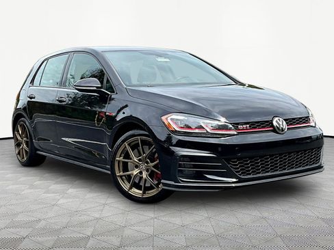 Used 2020 Volkswagen Golf 4-Door FWD image 3