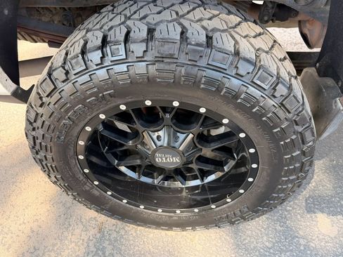 Used 2014 Chevrolet Silverado 1500 LT AWD/4WD image 17