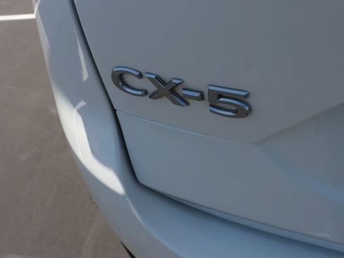 Used 2020 MAZDA CX-5 Touring FWD image 6