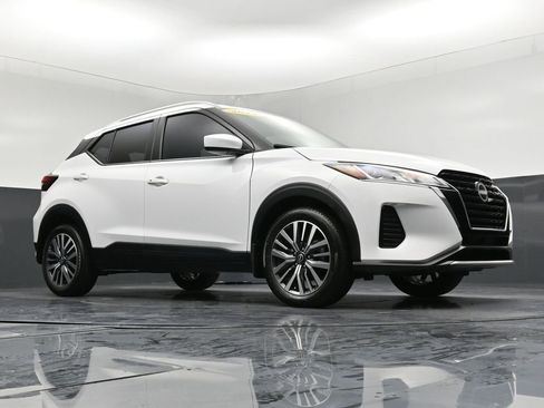 Used 2023 Nissan Kicks SV image 26