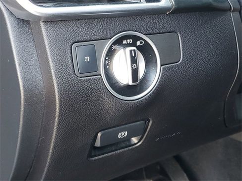 Used 2011 Hyundai Tucson Limited w/ Premium Pkg 3 image 18