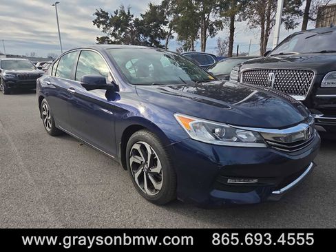 Used 2017 Honda Accord EX image 1