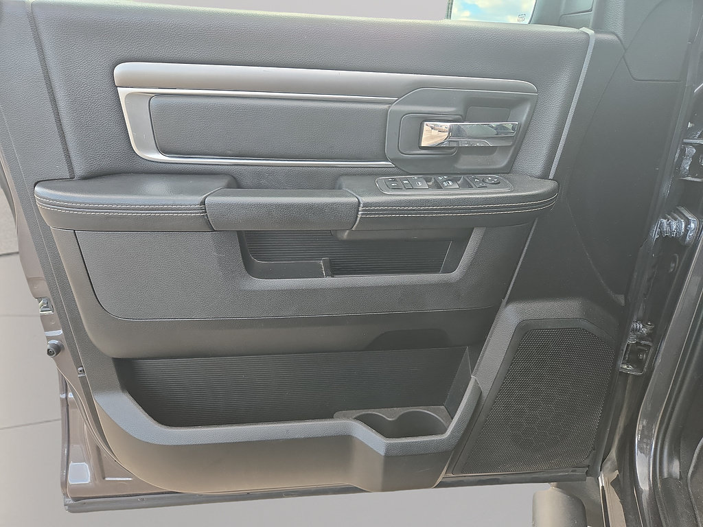 Used 2022 RAM 1500 Warlock AWD/4WD image 21
