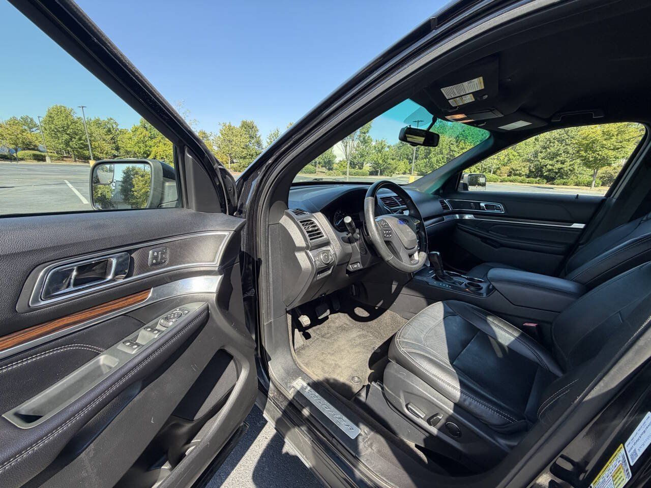 Used 2017 Ford Explorer Limited FWD image 12