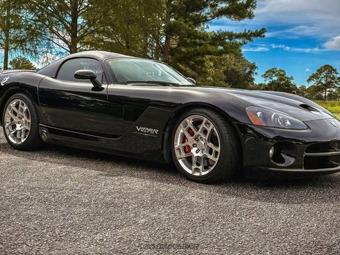 Used 2006 Dodge Viper SRT-10 RWD image 12