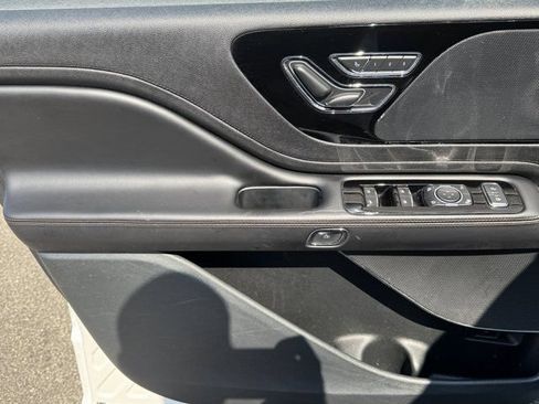 Used 2023 Lincoln Aviator AWD w/ Elements Package image 27
