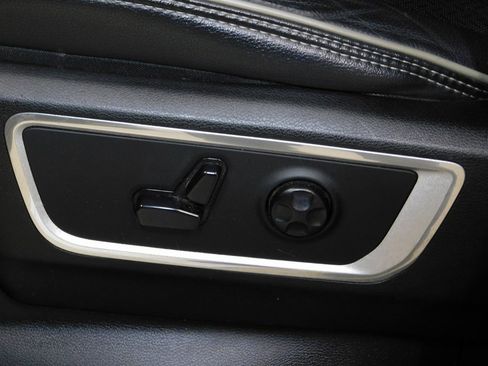 Used 2020 RAM 1500 Laramie image 37