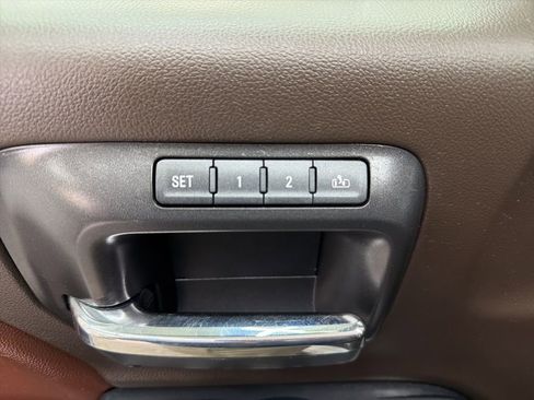 Used 2019 Chevrolet Silverado 2500 High Country w/ Duramax Plus Package image 33