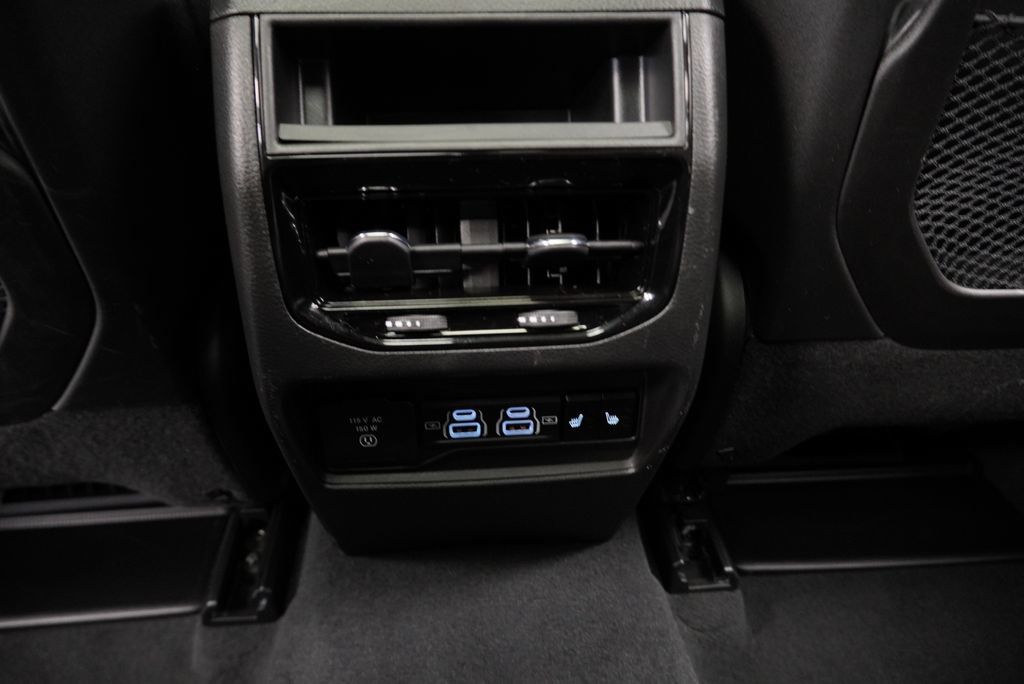 Used 2024 Jeep Grand Cherokee Limited AWD/4WD image 18